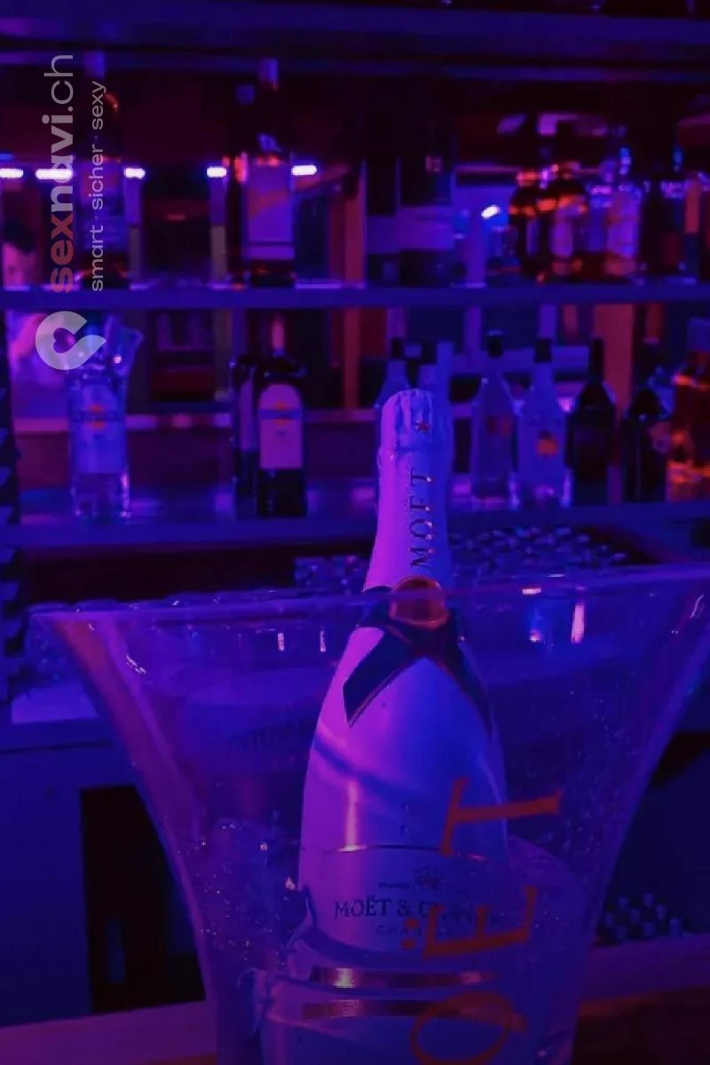 Whisper Club Whisper Club Fribourg / Freiburg