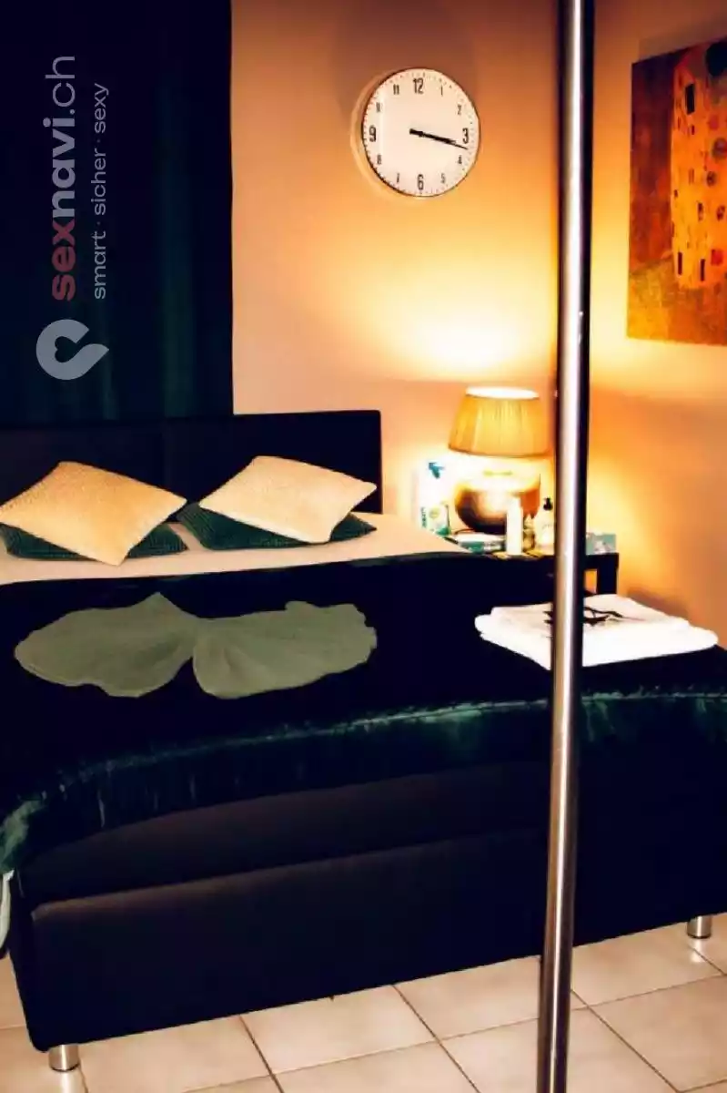 Body Play Body Play Waadt