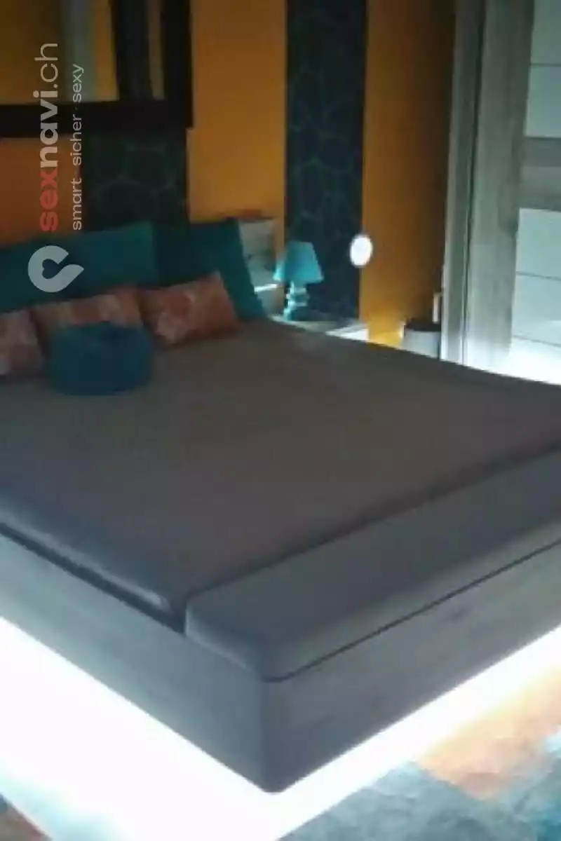 Salon Geneva Girls IV Salon Geneva Girls IV Genève / Genf