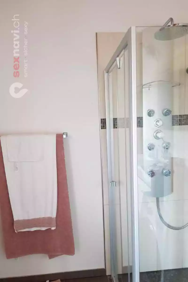 EROTIK ZIMMER BIBEREN Bern Stadt, Rizenbach, Schweiz