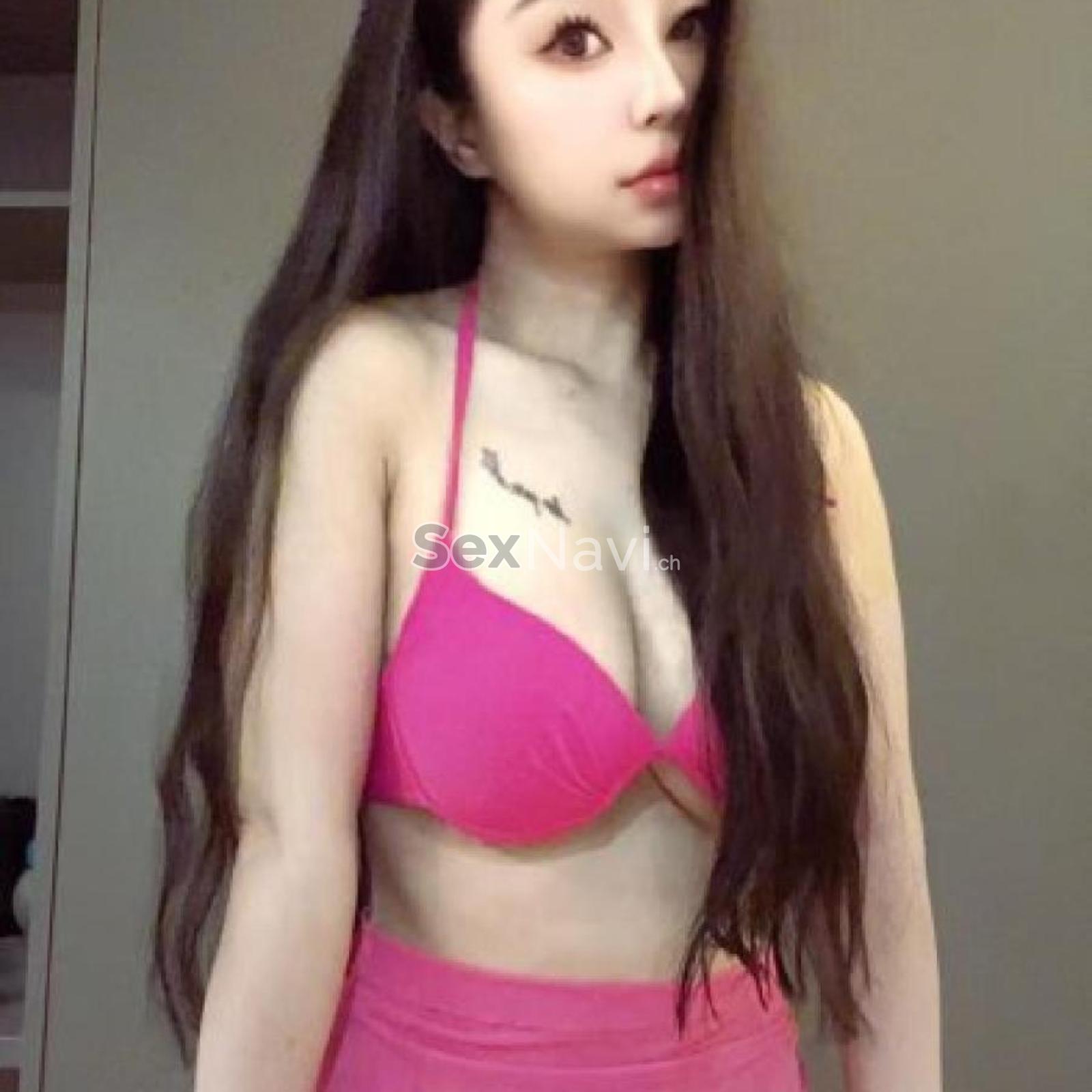 Lucy GF6/body to Body Zug, Aargau, Schweiz, Meggen, Luzern