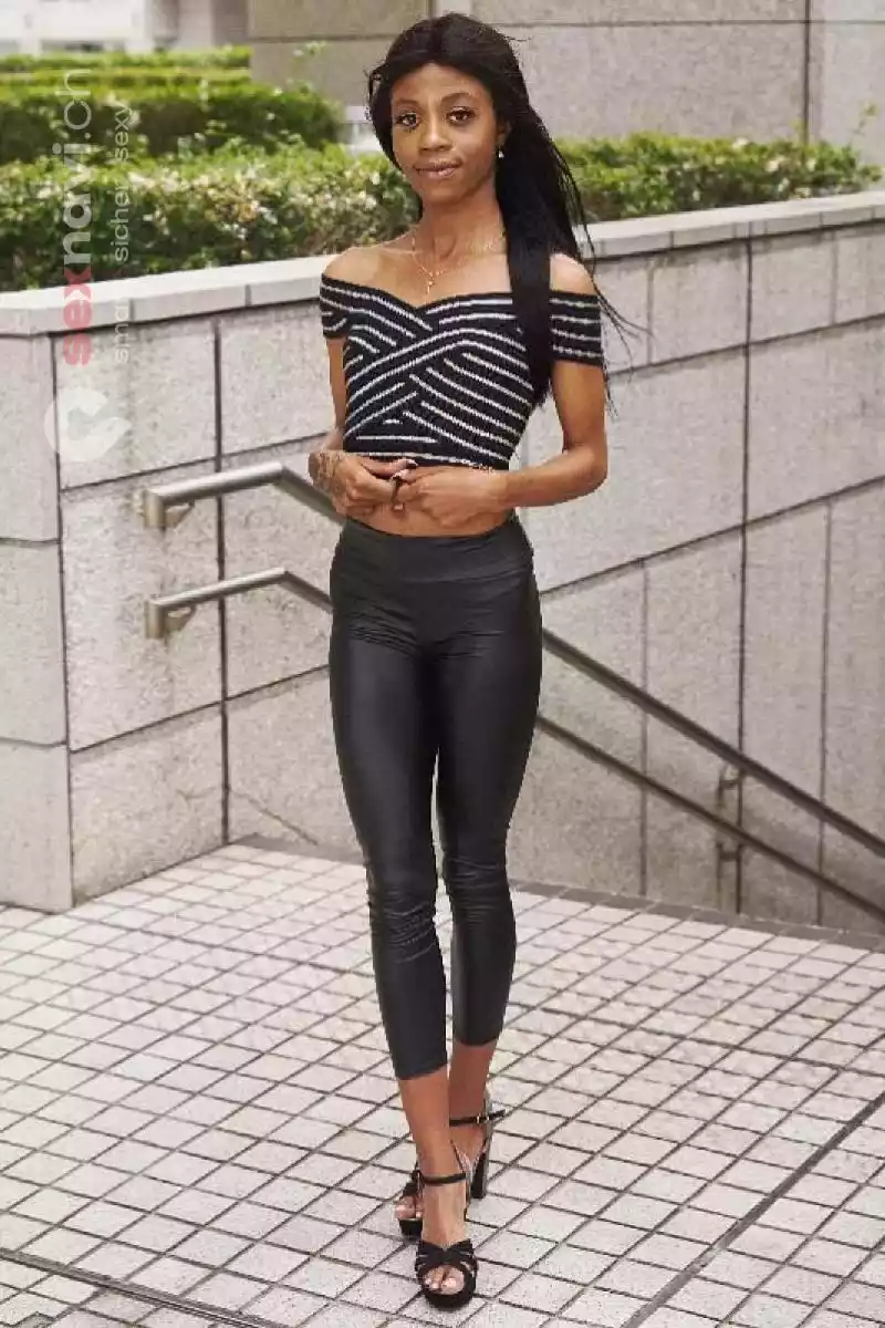 Moana TEEN FRENCH TEEN COME IN MOUTH Waadt, Schweiz, Neuchatel / Neuenburg, La Chaux-de-Fonds, Fribourg / Freiburg