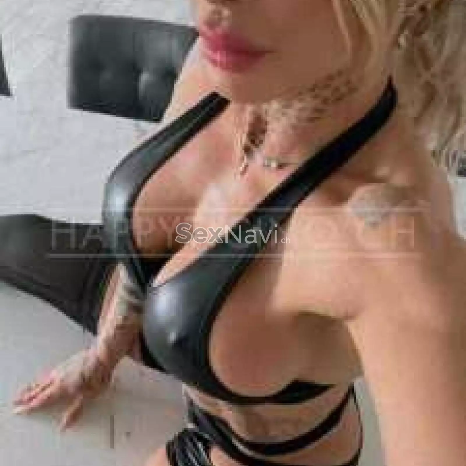 Sara Bella bionda italiana di 34  Castione, Schweiz, Tessin