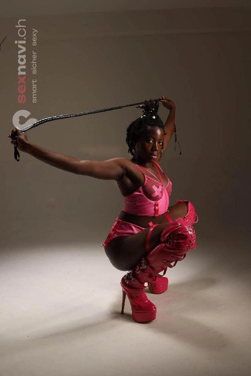 Goddess Mwenesi NEW BLACK DOMINATRIX IN TOWN Z&uuml;rich Umgebung, Z&uuml;rich, Z&uuml;rich Stadt, Aargau, Schweiz