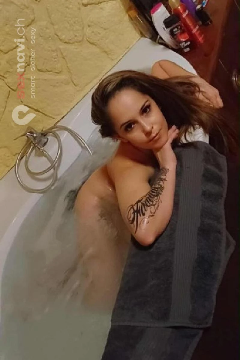 Violett super sexy xxx girl St.Gallen, &Ouml;sterreich, Thurgau, Schweiz, M&uuml;llheim Dorf