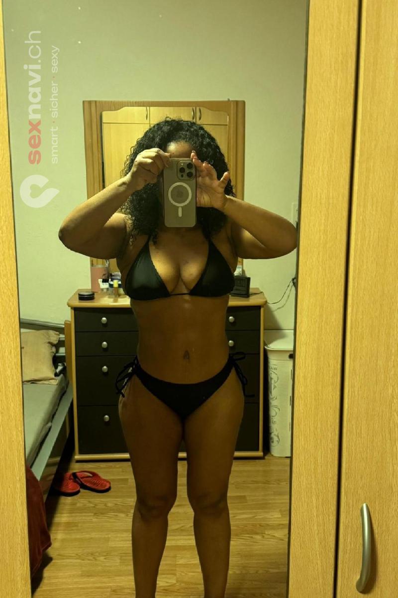 BRUNA MEGA-heisse Milf Basel, Basel, Schweiz
