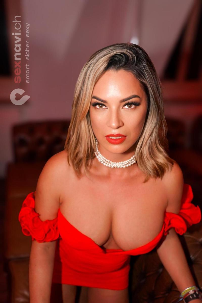 Lara Deine Lieblings-MILF Basel, Basel, Deutschland, Schweiz