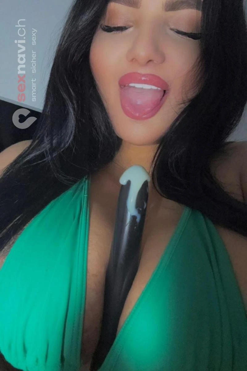 Channel CHUBBY TEEN CHUBBY ANAL SEX Bern Stadt, Schweiz, Biel/Bienne - Grenchen, Solothurn, Yverdon-les-Bains