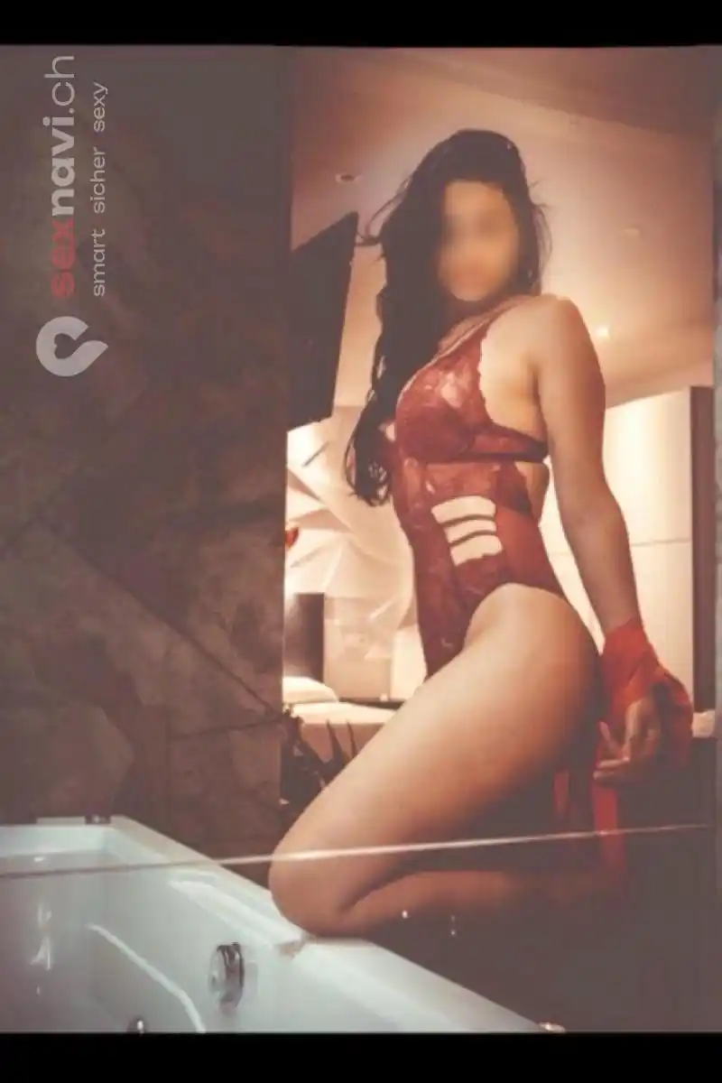 Angelica LATINA ANAL SEX CIM CIF Waadt, Schweiz, Neuchatel / Neuenburg, Yverdon-les-Bains, Fribourg / Freiburg