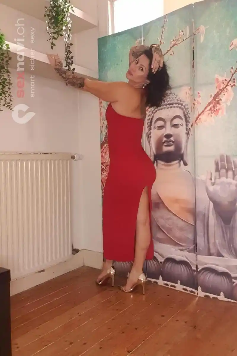 Yesica COUGAR LATINA COUGAR ANAL SEX CIM Jura, Schweiz, Neuchatel / Neuenburg, La Chaux-de-Fonds, Fribourg / Freiburg