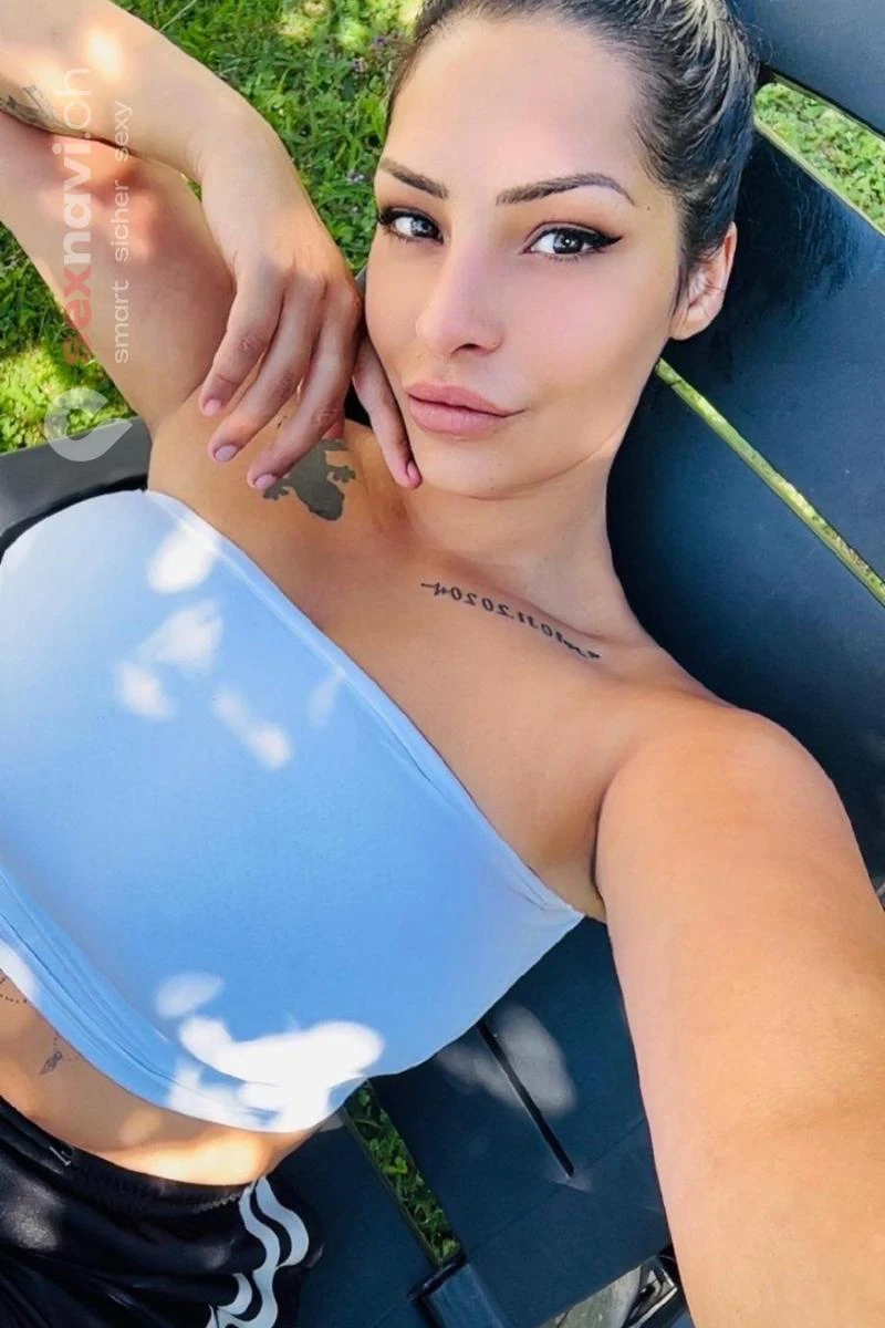 Irina CHUBBY CHUBBY COME IN MOUTH FACE Bern Stadt, Moutier, Schweiz, Biel/Bienne - Grenchen, Solothurn