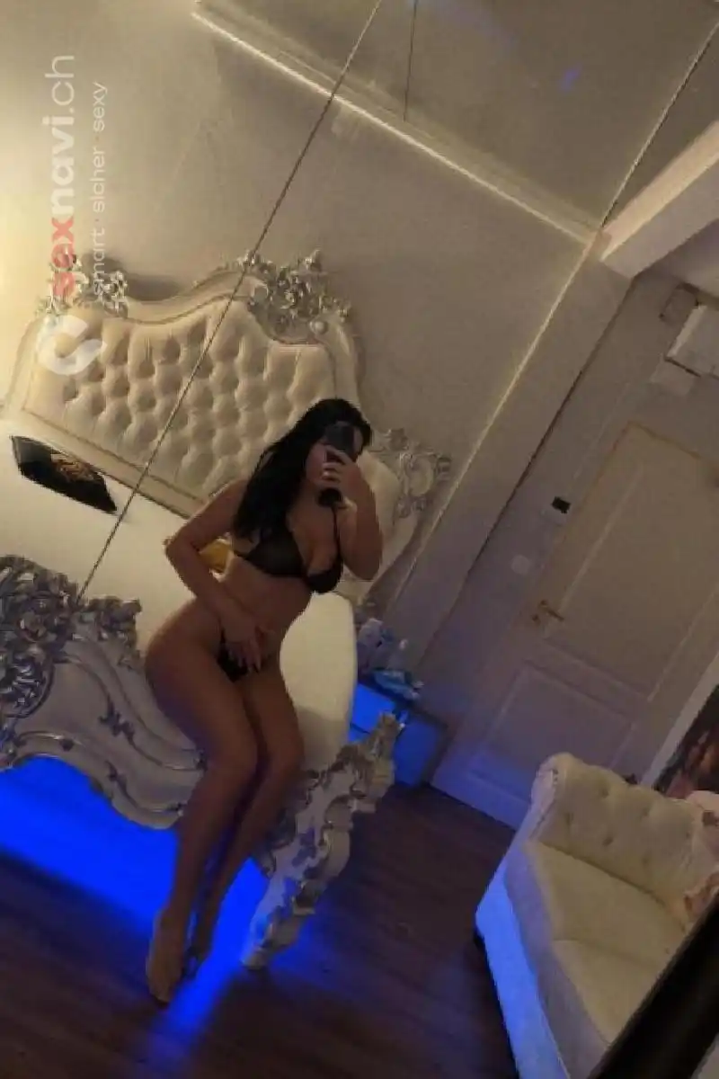 Erika Liebe Deepthroat Basel, Basel, Schweiz