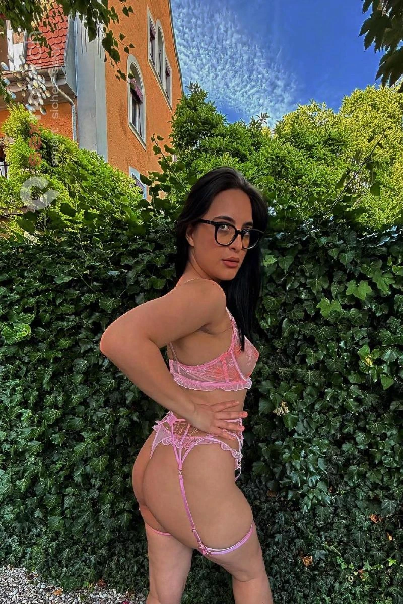 Larysa TEEN TEEN COME IN MOUTH / FACE Jura, Biel/Bienne, Schweiz, Neuchatel / Neuenburg, Fribourg / Freiburg