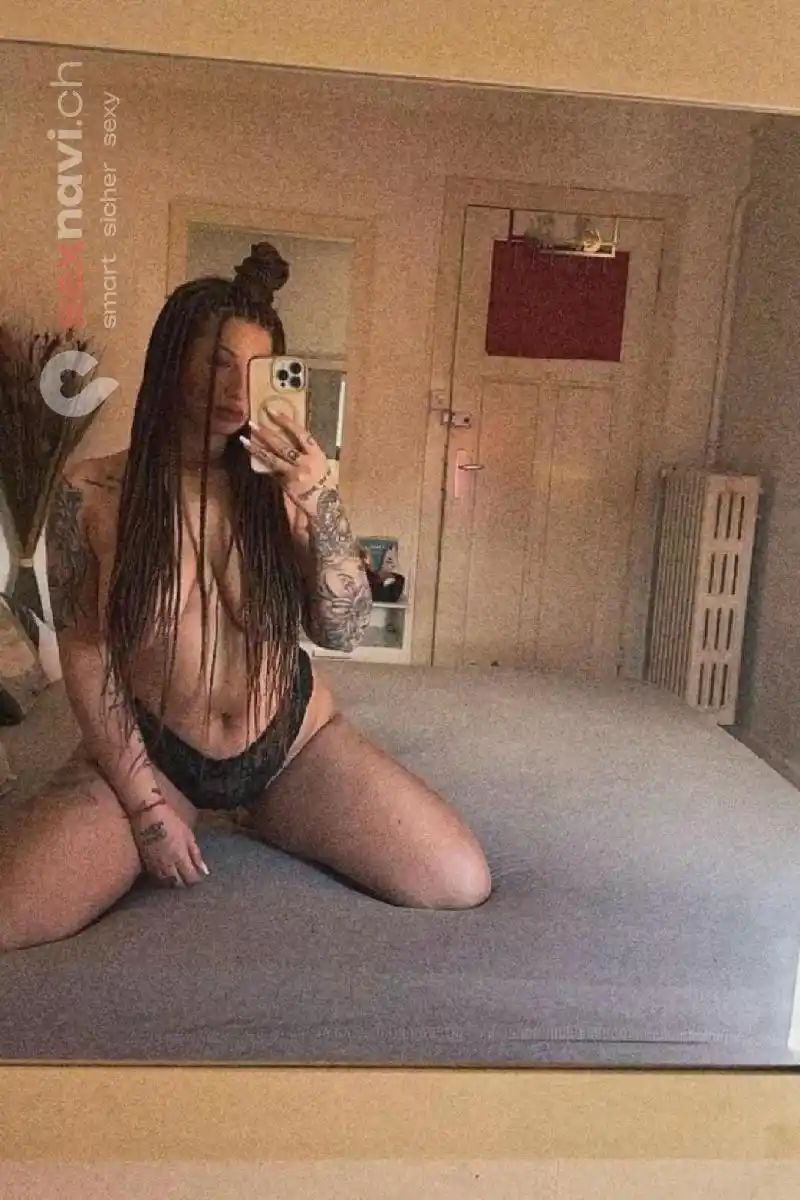 Mathilde TEEN TEEN BEST BLOWJOB FRENCHKISS Jura, Schweiz, Neuchatel / Neuenburg, La Chaux-de-Fonds, Fribourg / Freiburg