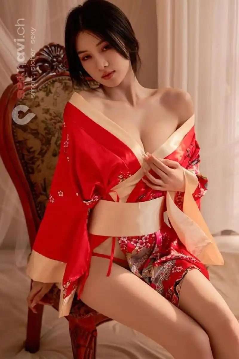 Luna 🔥 Versautes Anal Asiatin 🔥 Zug, Aargau, Schweiz, Meggen, Luzern