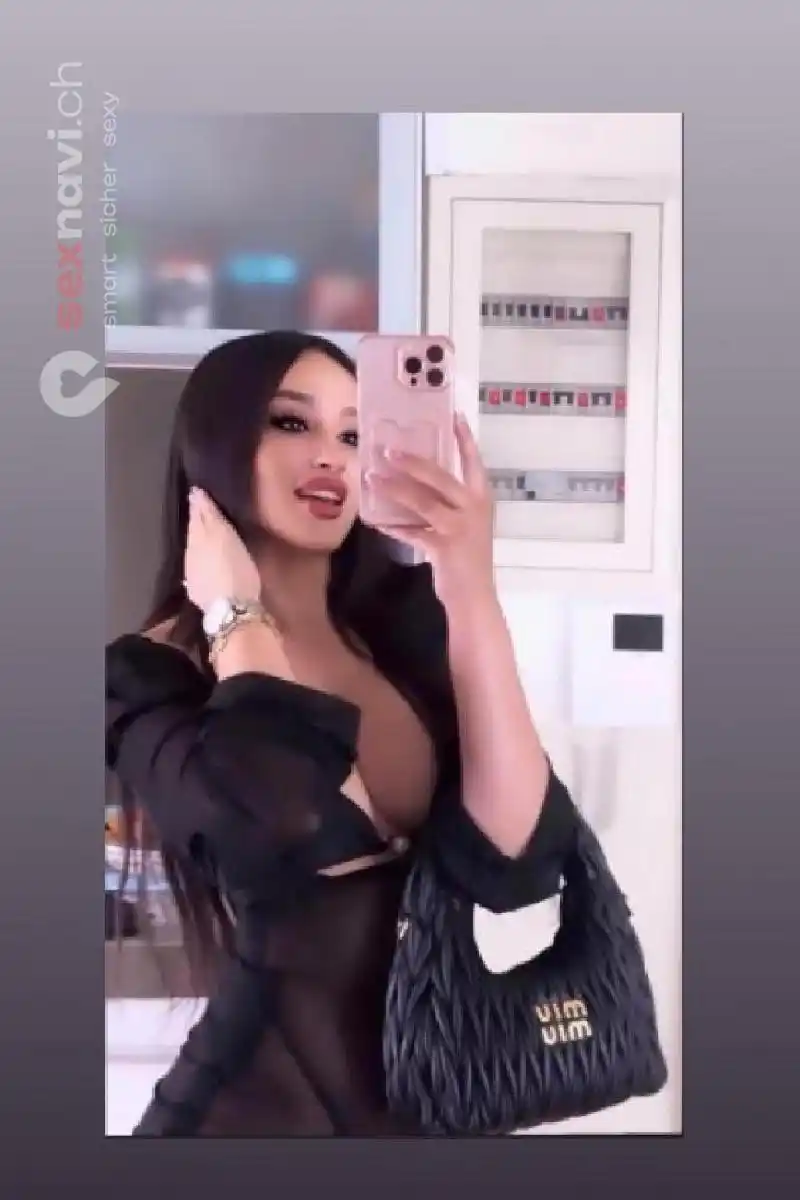 Naomi Devot Basel, Basel, Deutschland, Schweiz