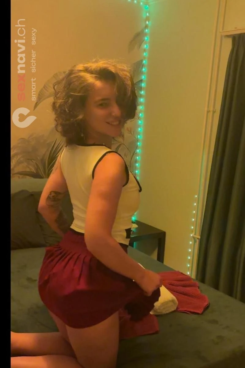 Amira Neus Girl mit Top Service Zug, Luzern, Aargau, Schweiz, Luzern