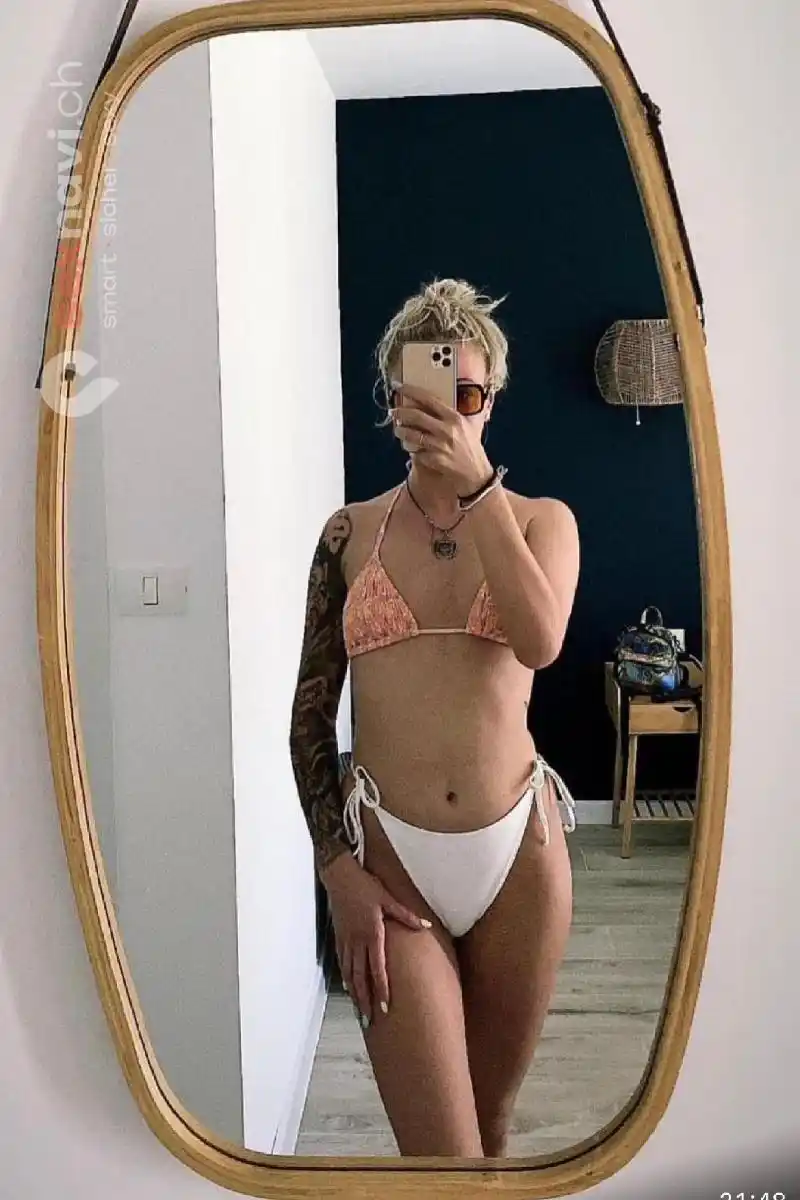 Angie Jung und Wild Bern Umgebung, Bern Stadt, Schweiz, Biel/Bienne - Grenchen, Vinelz