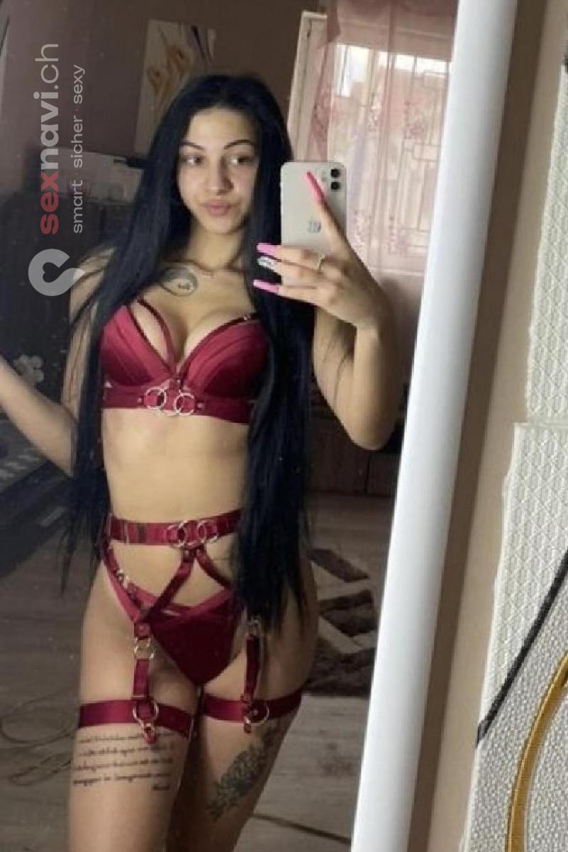 Teeny Leticia Super sexy xxx Teeny St.Gallen, Österreich, Thurgau, Schweiz, Müllheim Dorf