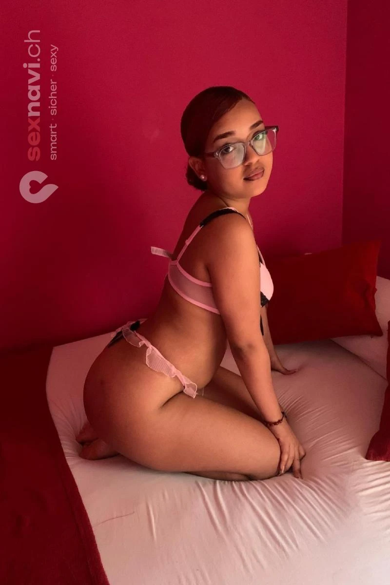 Lili TEEN LATINA TEEN COME IN MOUTH Bern Stadt, Biel/Bienne, Schweiz, Biel/Bienne - Grenchen, Solothurn