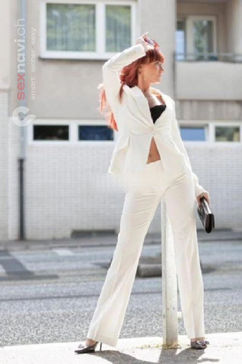 DOMINIQUE DE Verf&uuml;hrerische Milf Basel, Basel, Schweiz