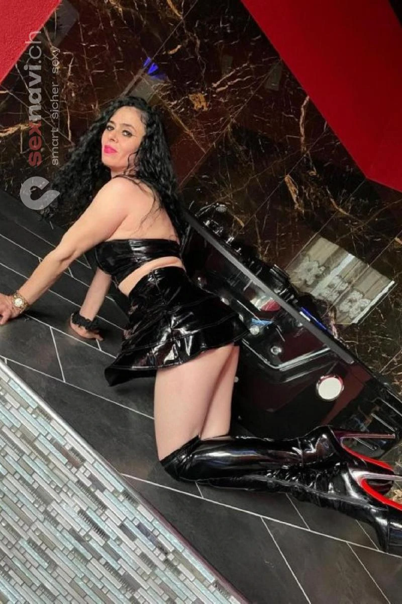 Ionela 🔱🔱   Castello 🔱 🔱 Schweiz, Luzern , Brunnen, Schwyz