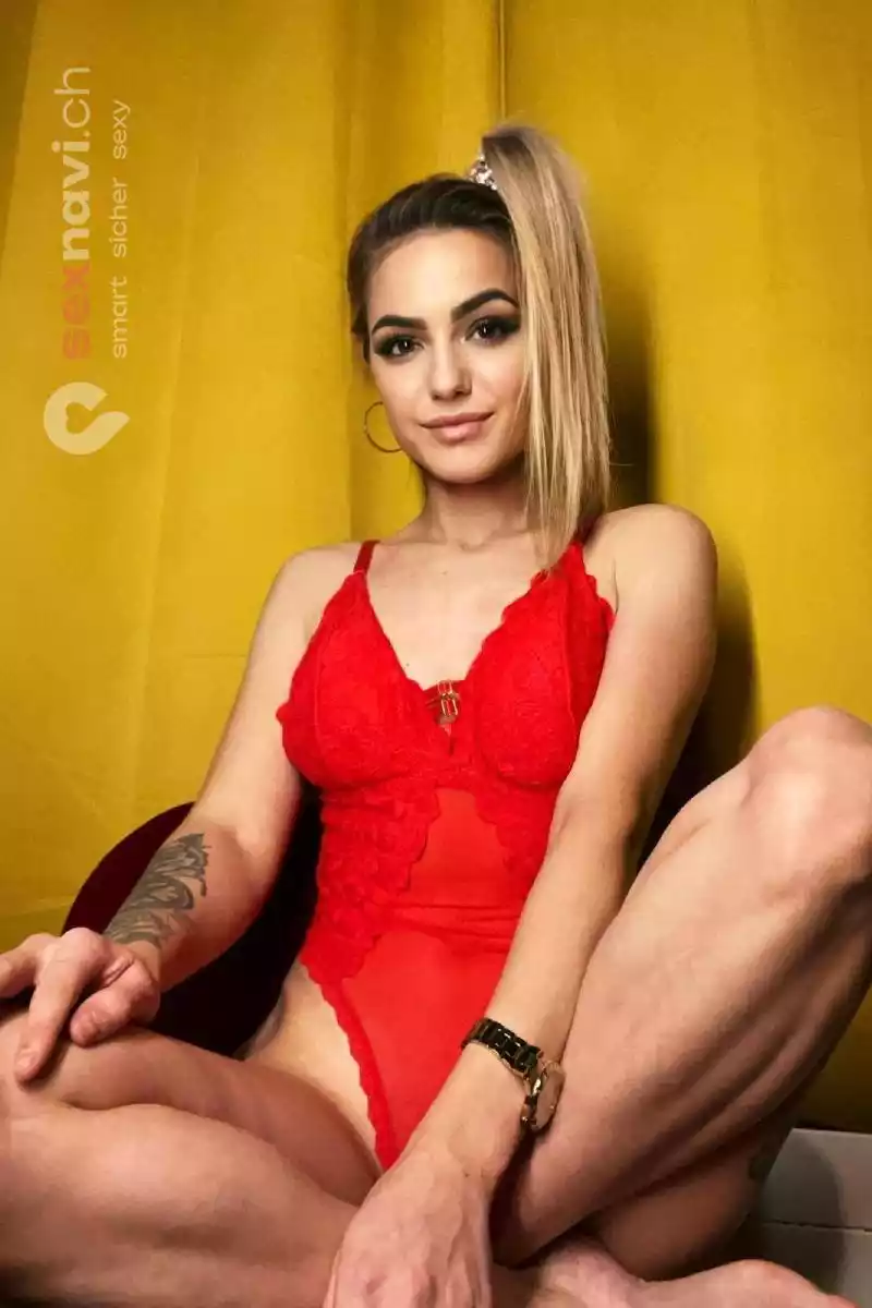 Nikole TEEN TEEN ANAL SEX Jura, Moutier, Schweiz, Biel/Bienne - Grenchen, Solothurn