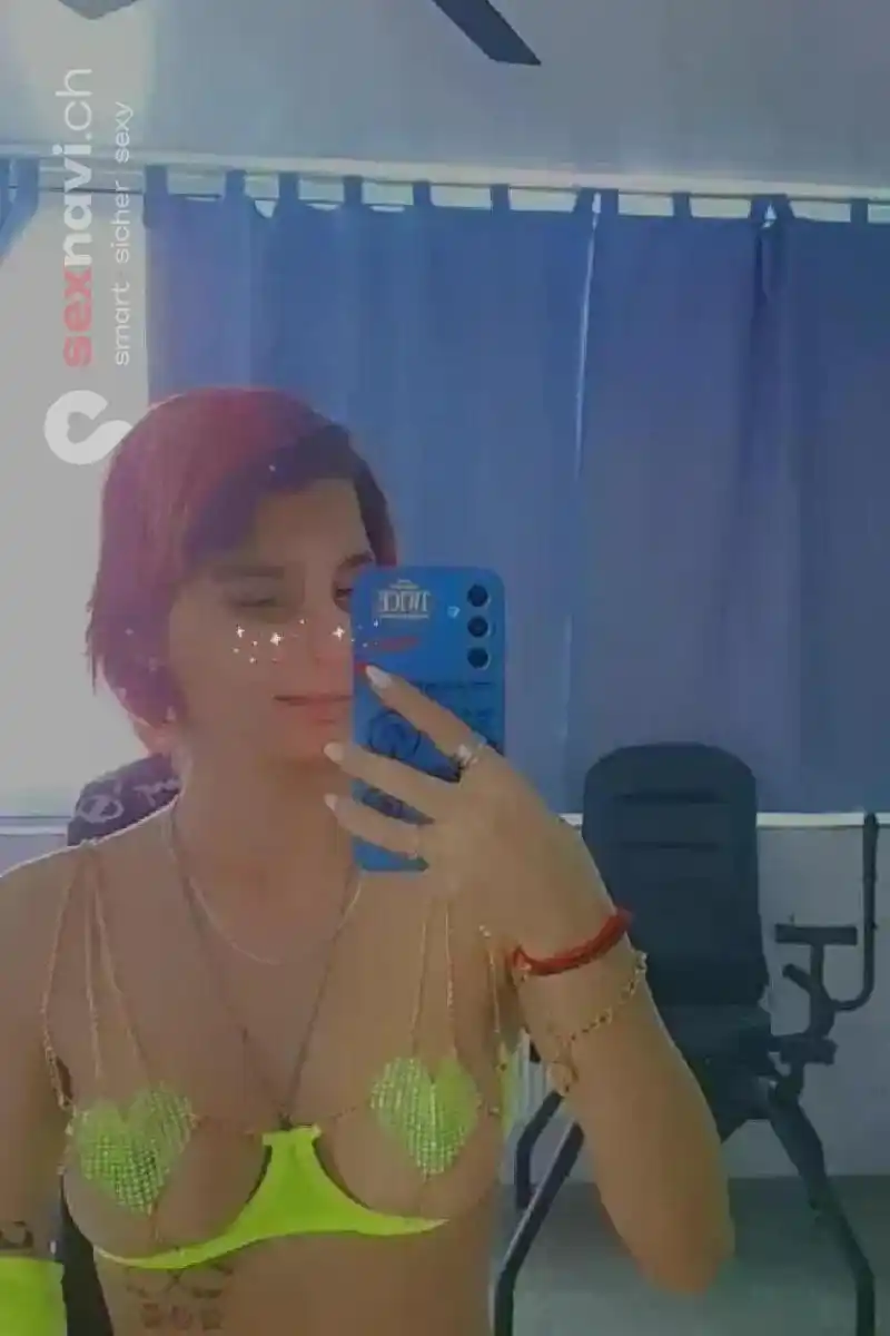 Gina geiles Teeny wartet auf dich St.Gallen, Österreich, Graubünden, Schweiz, Rüthi (Rheintal)