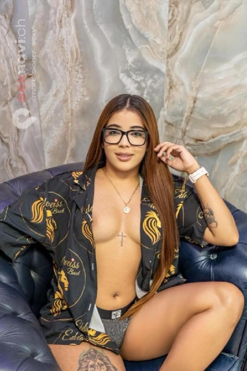 Shanel Hammer figure Basel, Basel, Deutschland, Schweiz