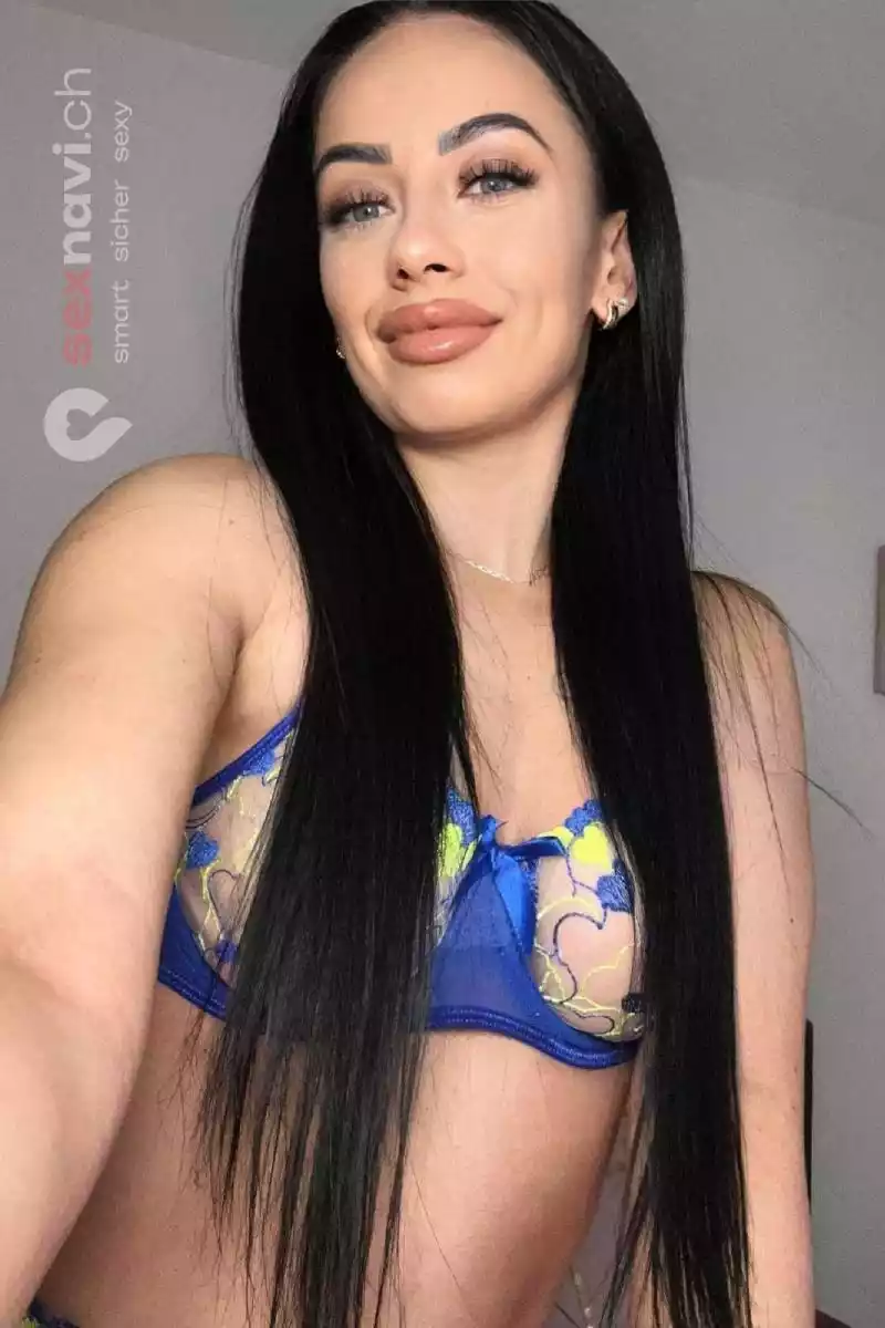 Yasmine BRUNETTE ANAL SEX Bern Stadt, Schweiz, Biel/Bienne - Grenchen, Solothurn, Yverdon-les-Bains