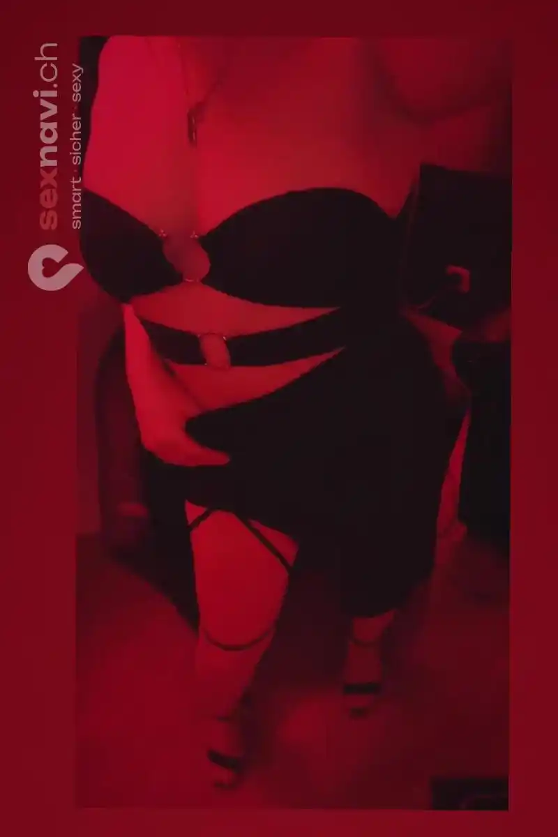 Emma ❤️ Deepthroat Queen ❤️ Zungenanal (passiv) Bern Stadt, Schweiz, Biel/Bienne - Grenchen, Solothurn, Lengnau BE