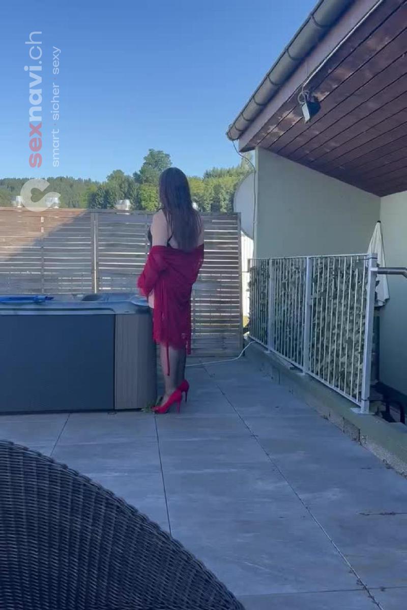 TS Laura Geile Brünette TS Natursekt (aktiv) Österreich, Schweiz, Luzern , Pfaffnau