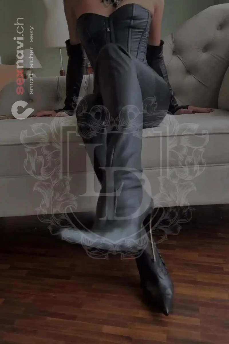 Lady Diyosa deutsche erfahrene Domina Psychofolter Zürich Umgebung, Zürich Stadt, Aargau, Hindelbank, Schweiz